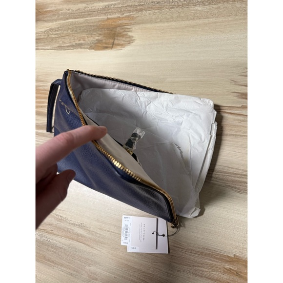 NWT LC Lauren Conrad Contemporary Wired Wristlet Blue Faux Leather - Picture 8 of 10